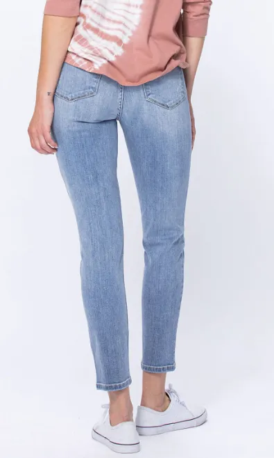 High Rise Lt Bleach Wash Relaxed Fit Jeans