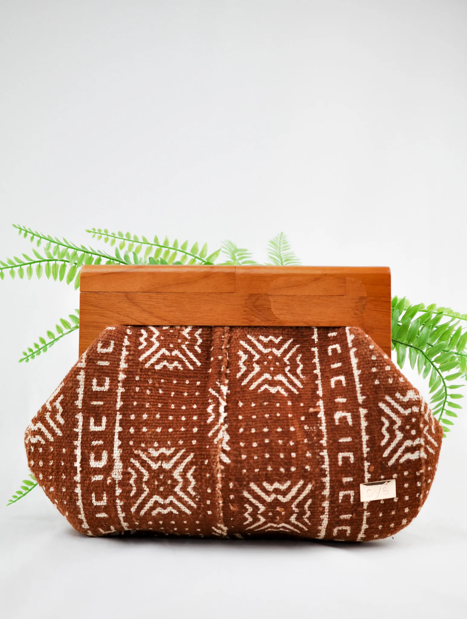 Mahlia Oye Cowrie Shell Design African Clutch -