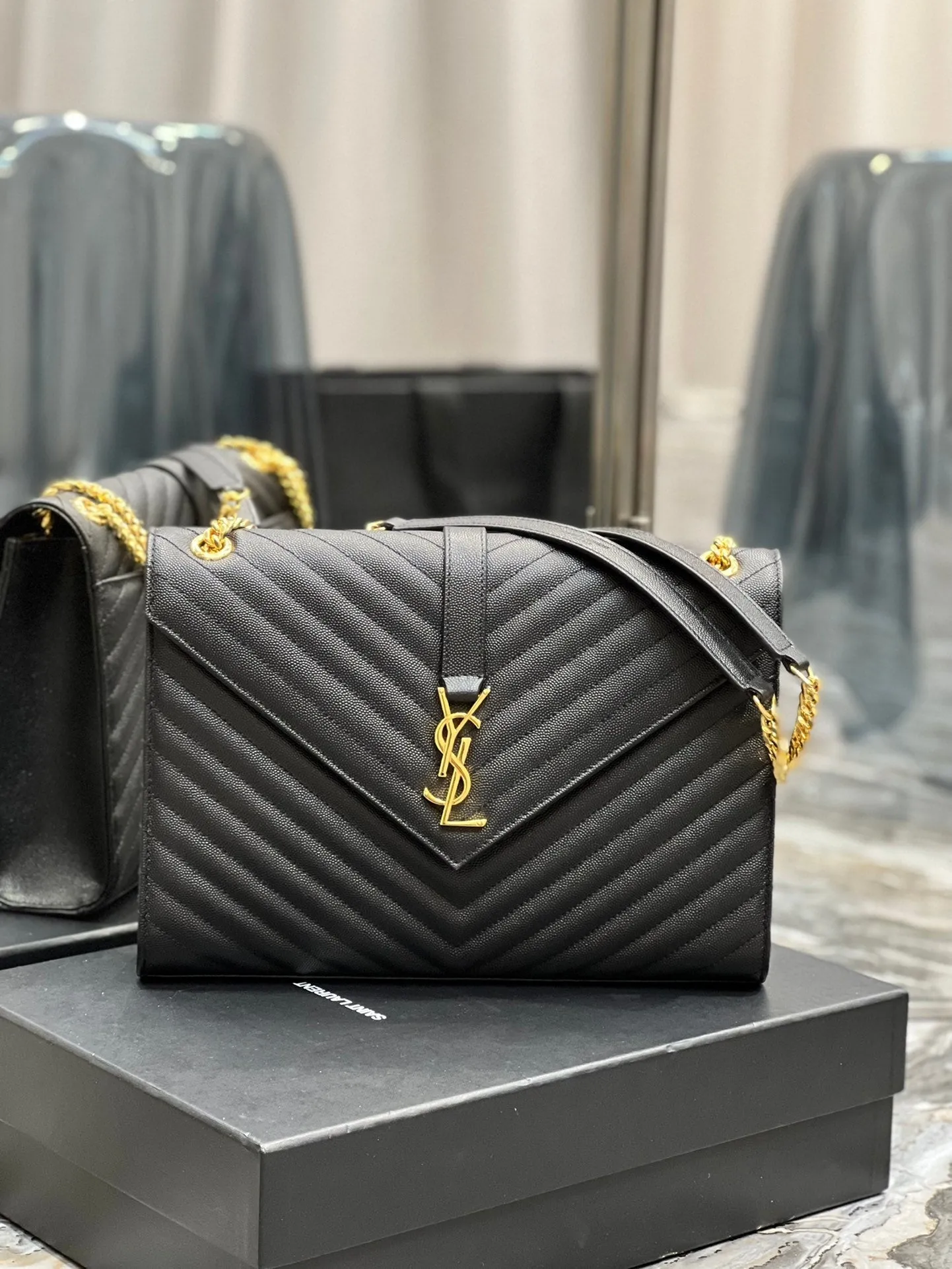 Yves Saint Laurent College Large Chain Bag Black